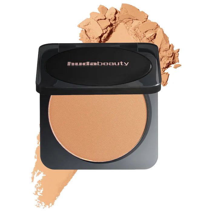 HUDA BEAUTY 
Easy Bake Airbrush Matte Pressed Setting Powder