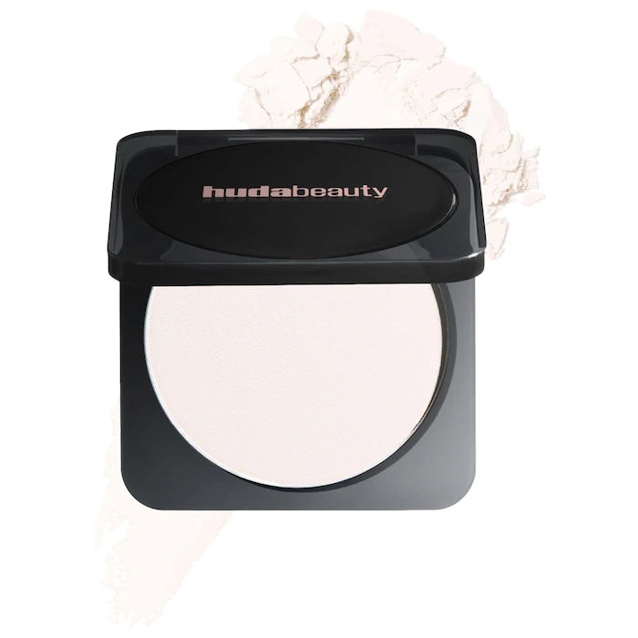 HUDA BEAUTY 
Easy Bake Airbrush Matte Pressed Setting Powder