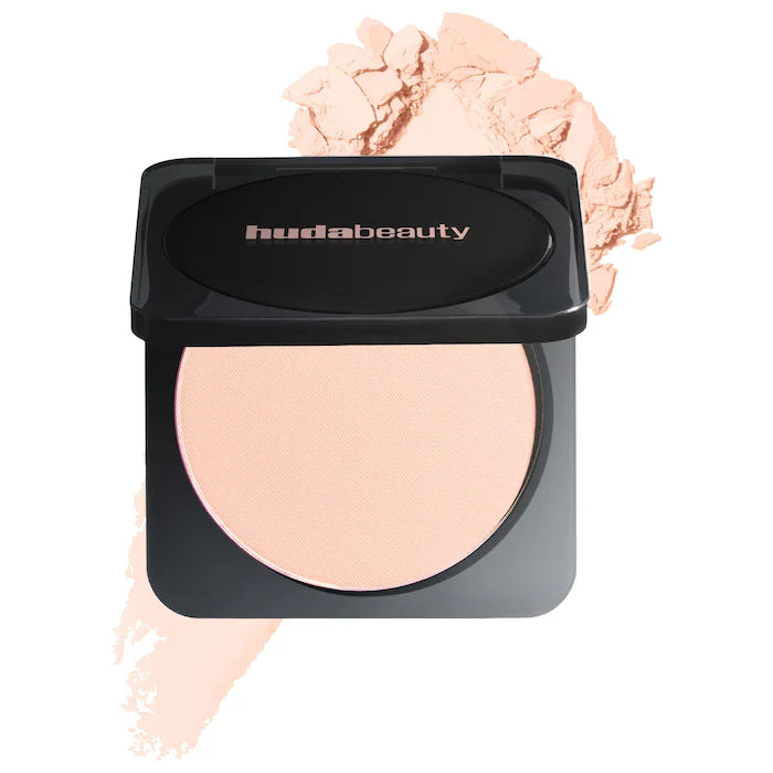 HUDA BEAUTY 
Easy Bake Airbrush Matte Pressed Setting Powder