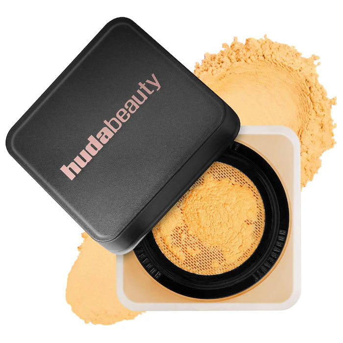 HUDA BEAUTY 
Easy Bake Blurring Loose Baking & Setting Powder