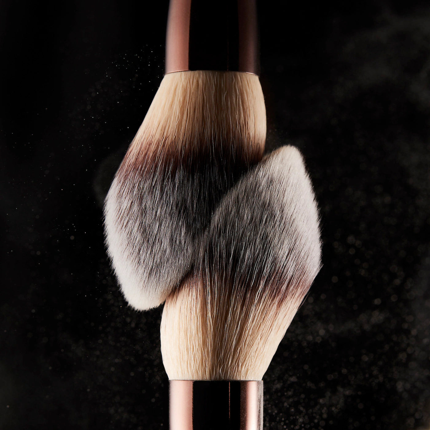 Hourglass Veil™ Powder Brush
