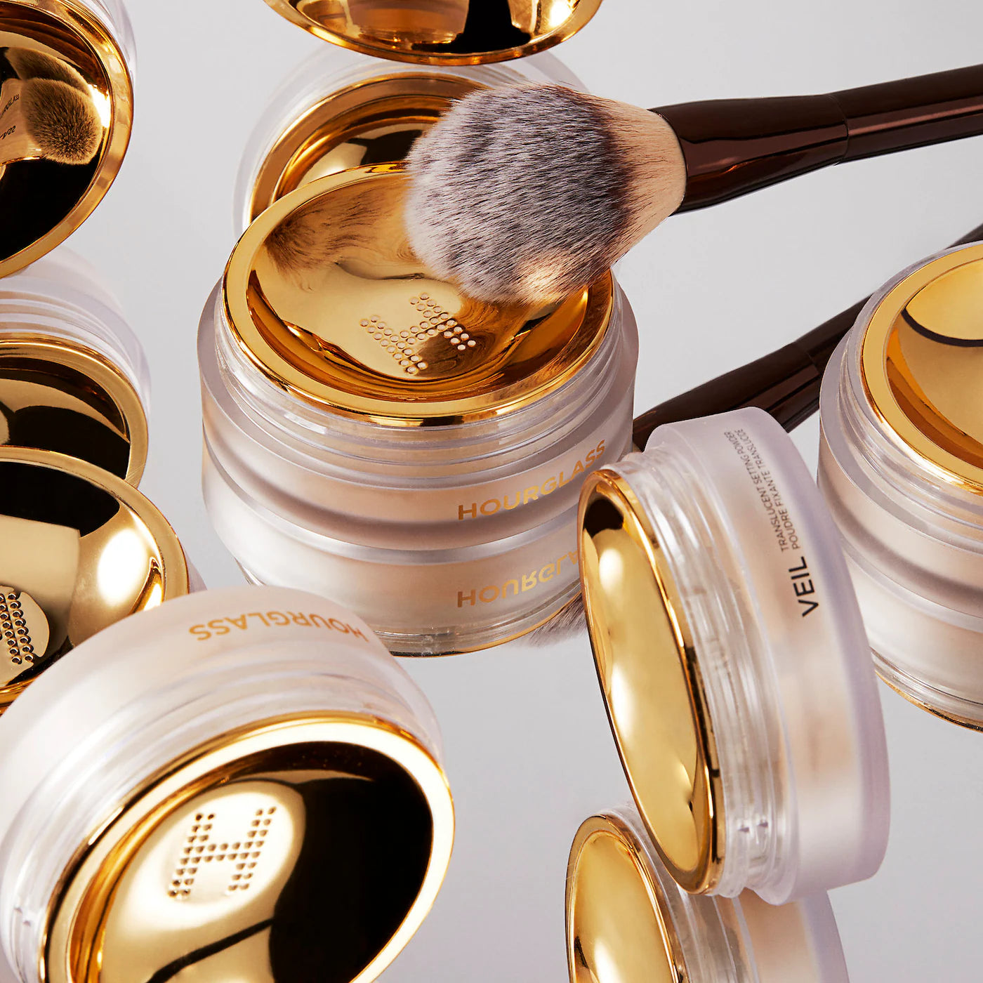 Hourglass Veil™ Powder Brush